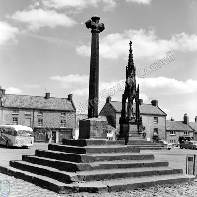 Helmsley Cross and Feversham Monument